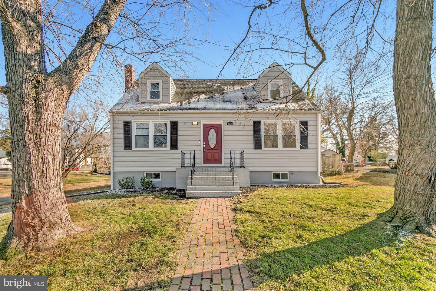 Property Photo: 5712 Janice Lane MD 20748