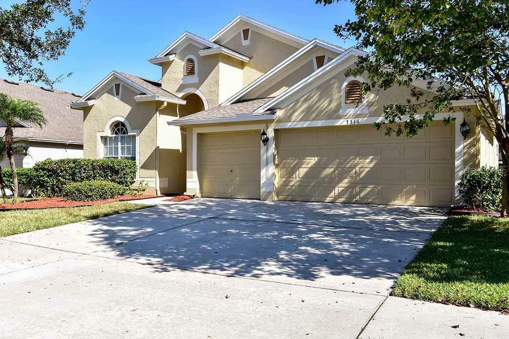 Property Photo:  7316 Guilford Pine Lane  FL 33572 