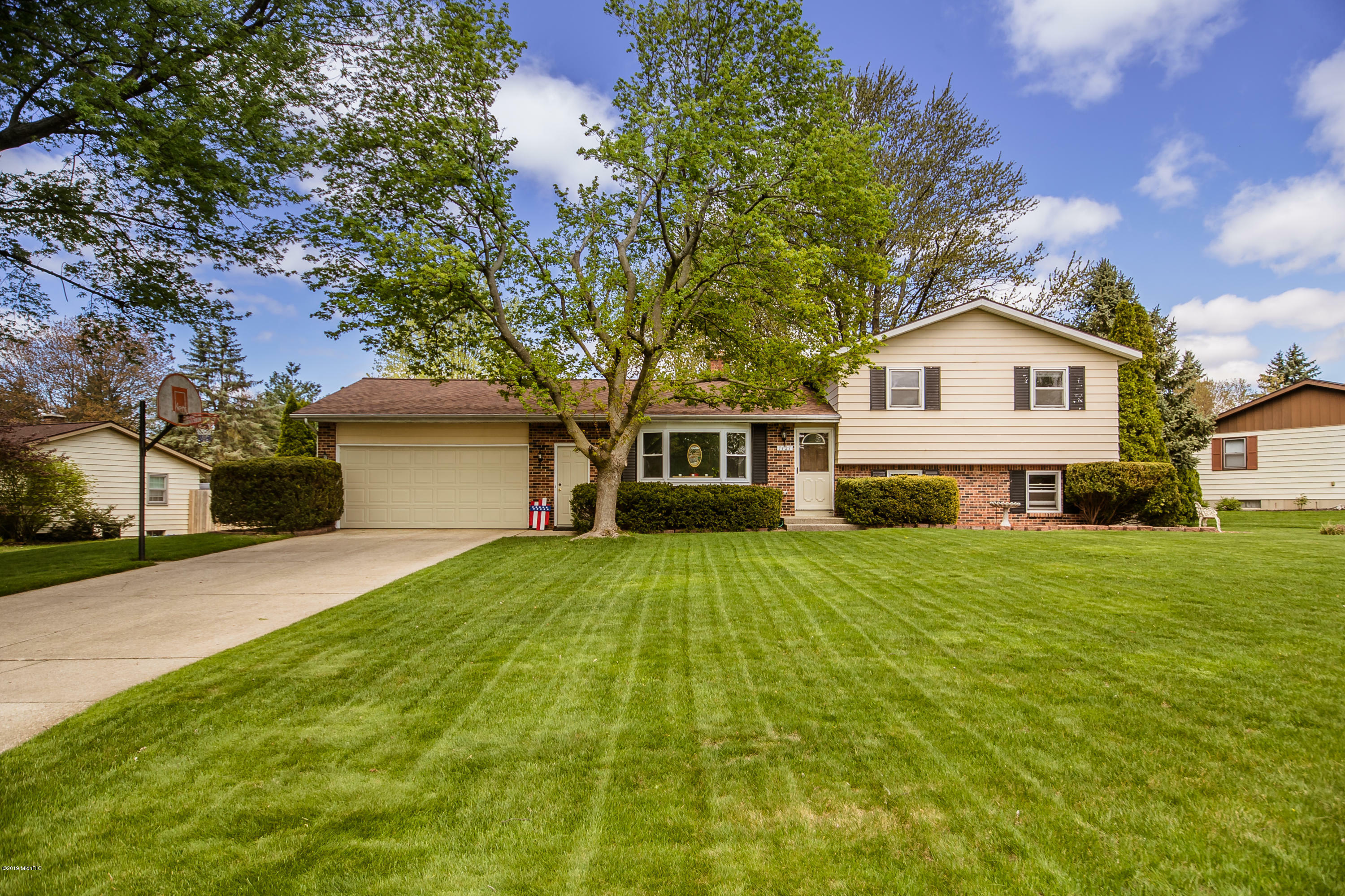 Property Photo:  7127 Magnolia Drive  MI 49428 