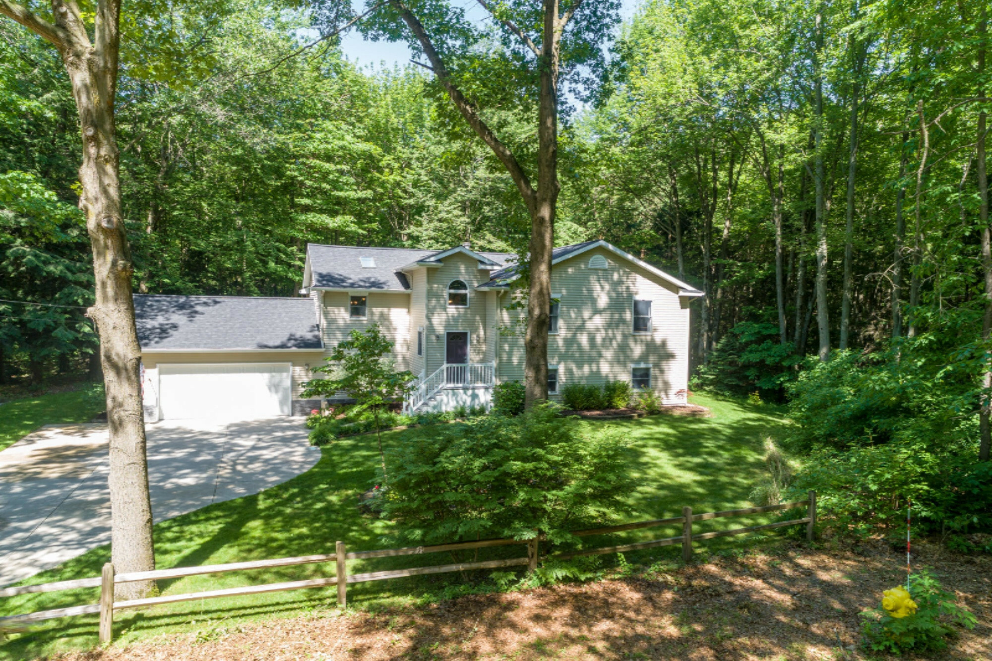 Property Photo:  17639 Rayborn Drive  MI 49456 