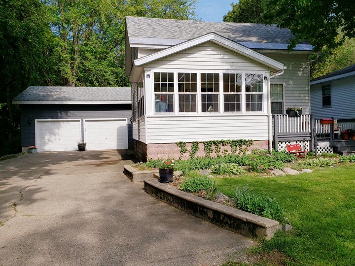 219 N Livingston Street  Whitehall MI 49461 photo