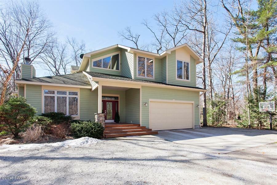 Property Photo: 12620 Turtle Creek Drive MI 49117