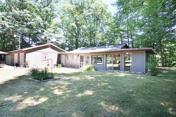 5716 S 144th Avenue  Rothbury MI 49452 photo