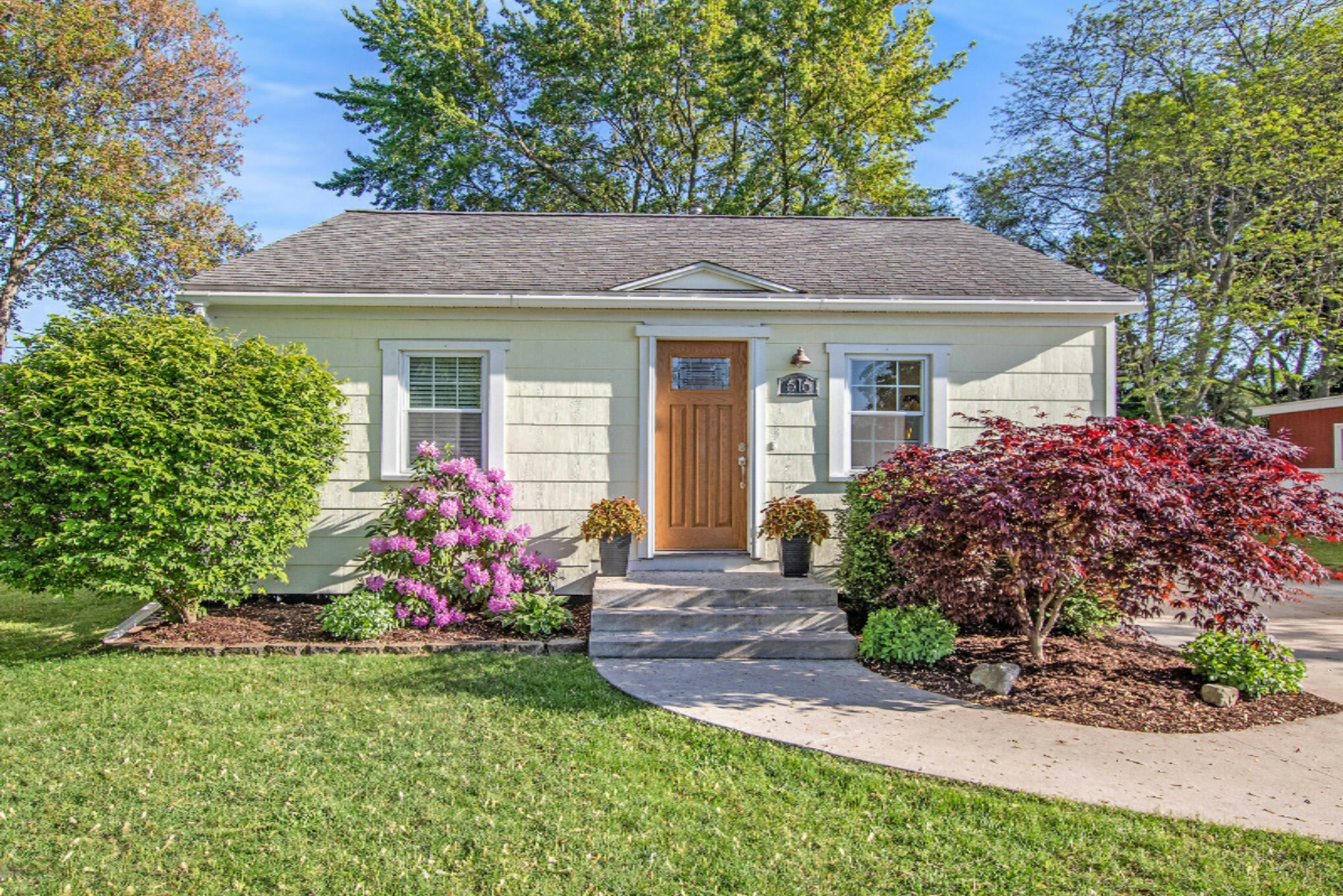 Property Photo: 616 Summer Street MI 49456