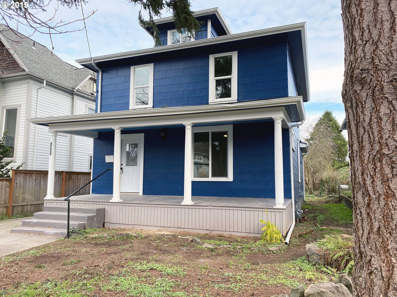 Property Photo:  322 NE 76th Ave  OR 97213 