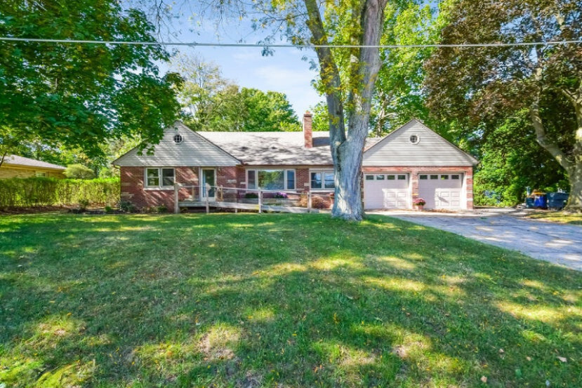 Property Photo: 1651 Lockhart Avenue NW MI 49504