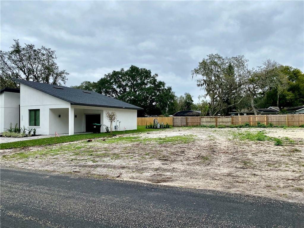 Property Photo:  1707 Twin Lake Drive  FL 34734 