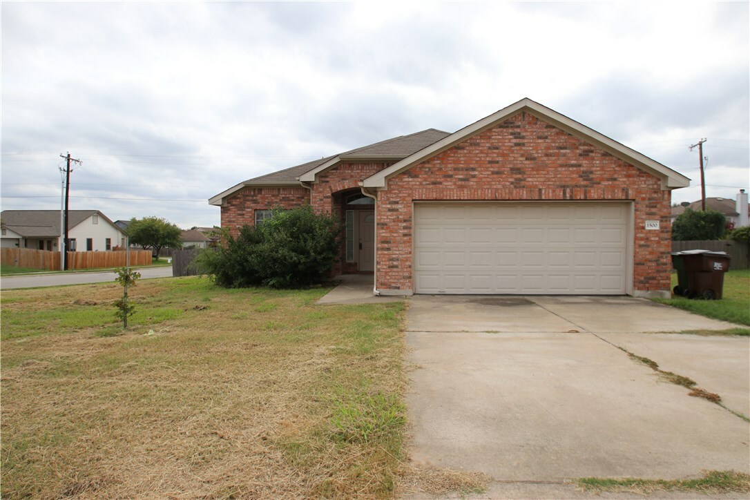 Property Photo:  1500 Haynie Bend  TX 78665 