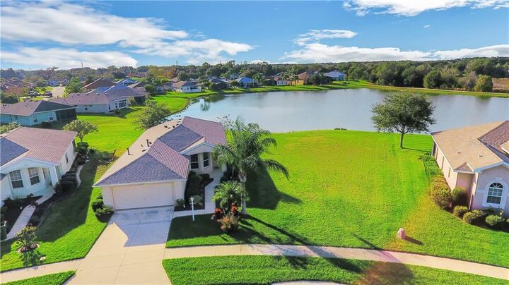 Property Photo:  27123 Nostalgia Drive  FL 34748 