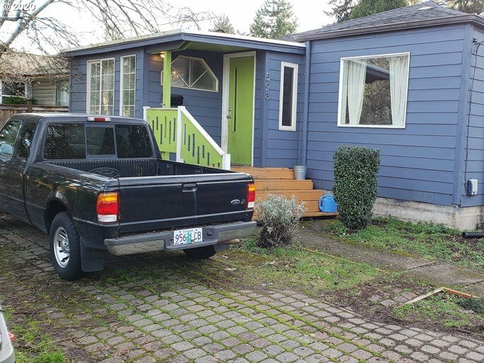 Property Photo:  598 W 28th Ave  OR 97405 