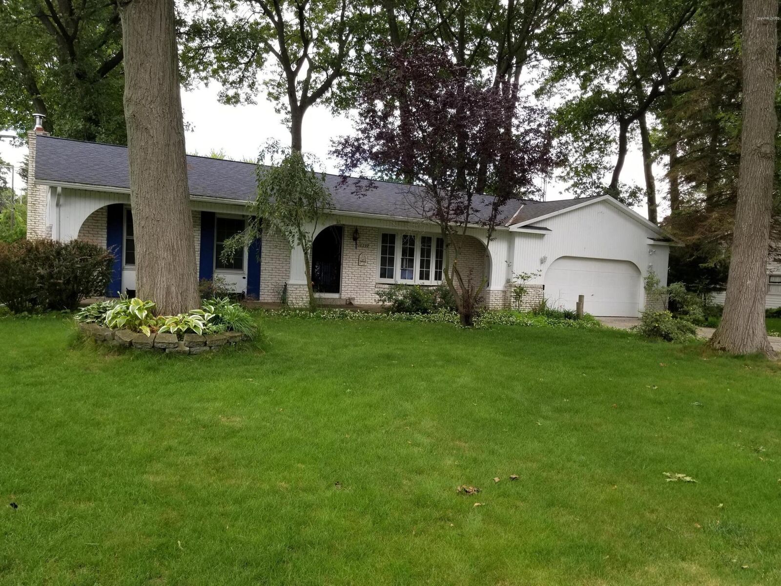 Property Photo:  16292 Pinewood Avenue  MI 49456 