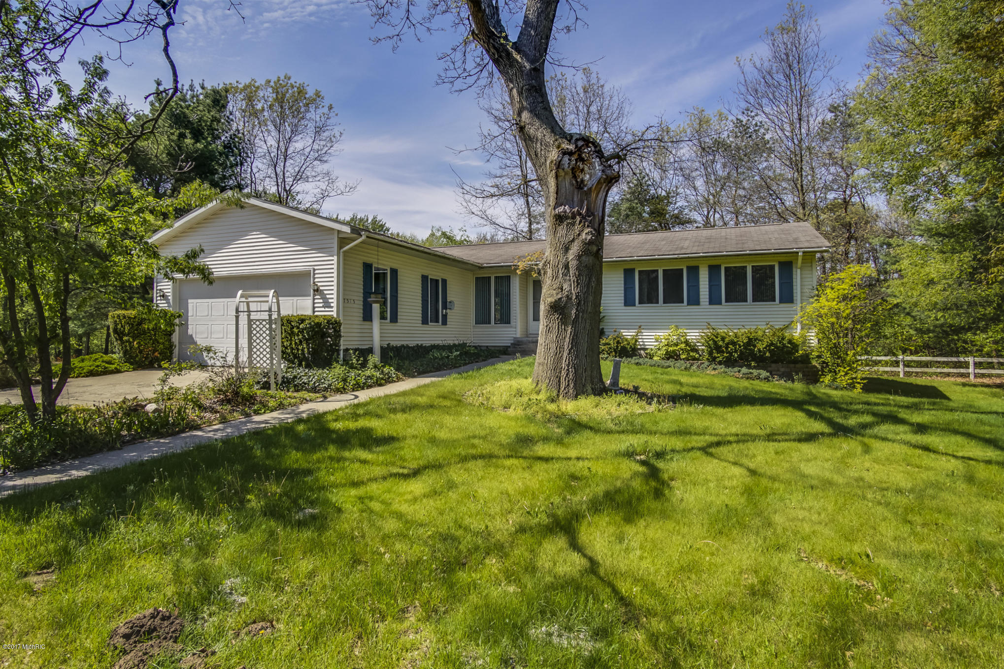 Property Photo: 17515 130th Avenue MI 49448