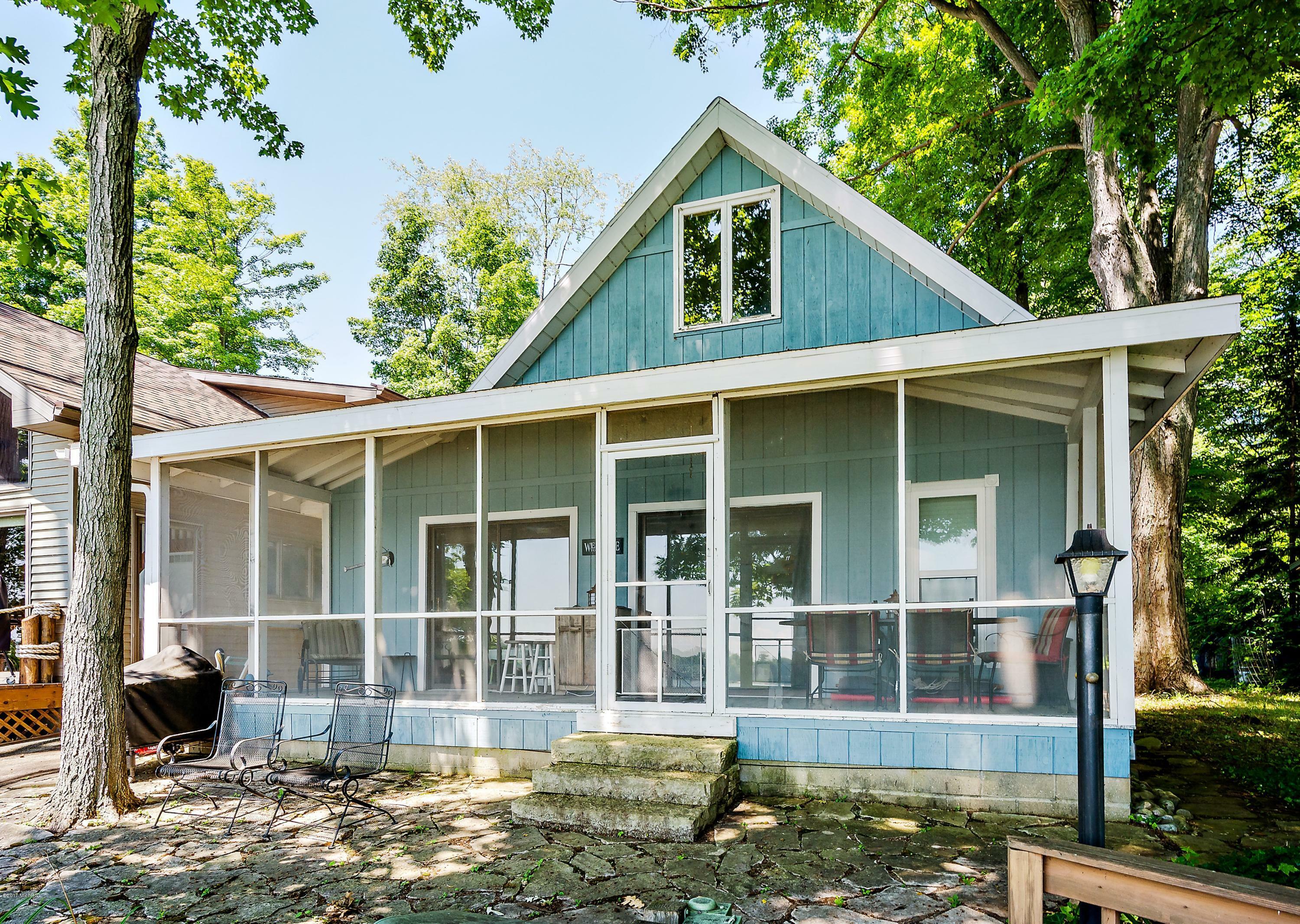 Property Photo:  8326 Lake Avenue  MI 49098 