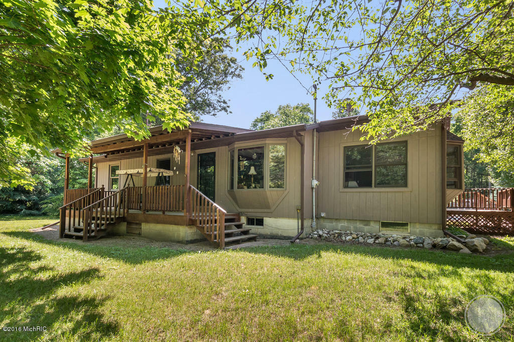 Property Photo:  4291 Maple Island Road  MI 49457 