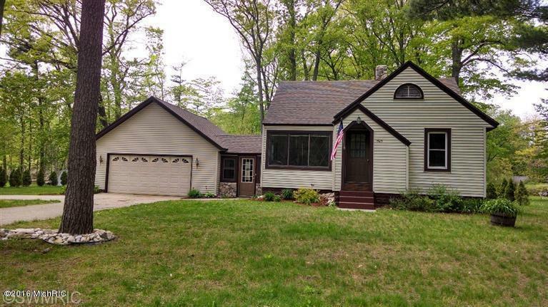 Property Photo:  1523 Auble Road  MI 49445 