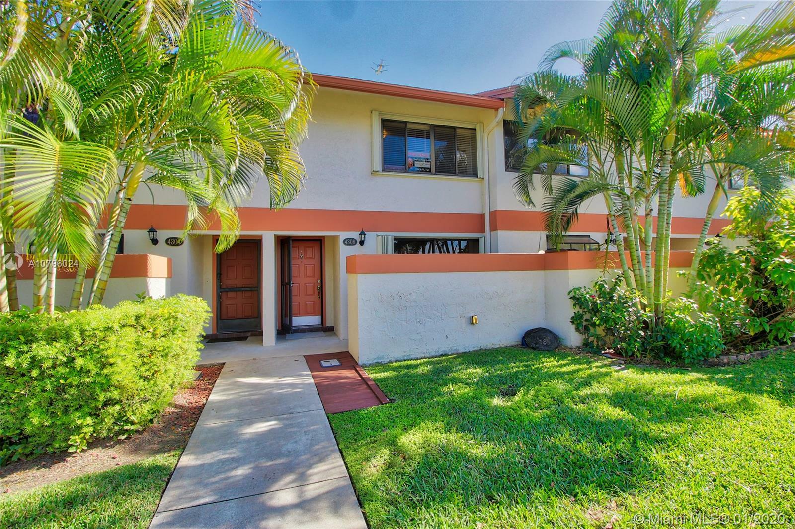 Property Photo:  4306 SW 70th Ter  FL 33314 