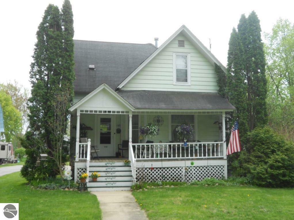 Property Photo:  110 E Wright Avenue  MI 48883 