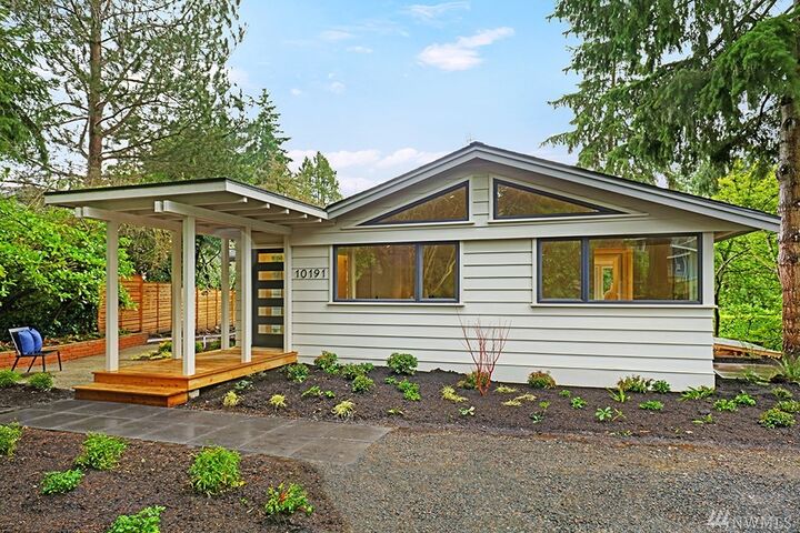 10191 NE Beachcrest Dr  Bainbridge Island WA 98110 photo