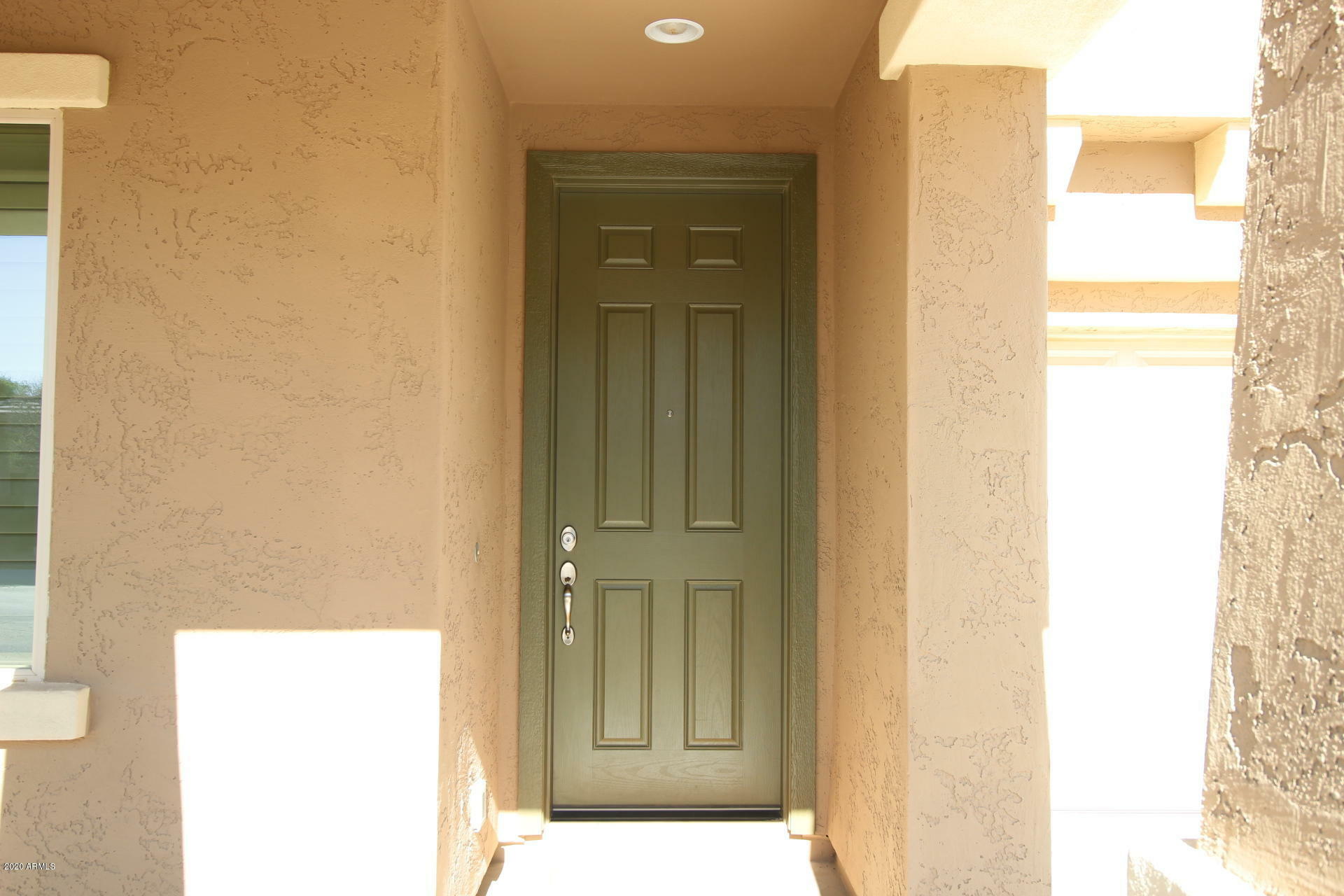 Property Photo: 1432 E Goldcrest Street AZ 85297