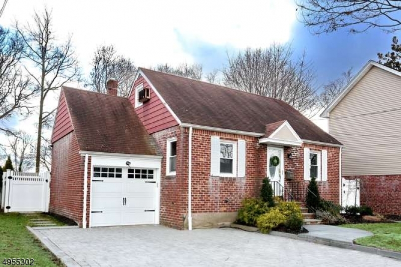 Property Photo:  39 Sycamore Dr  NJ 07410 