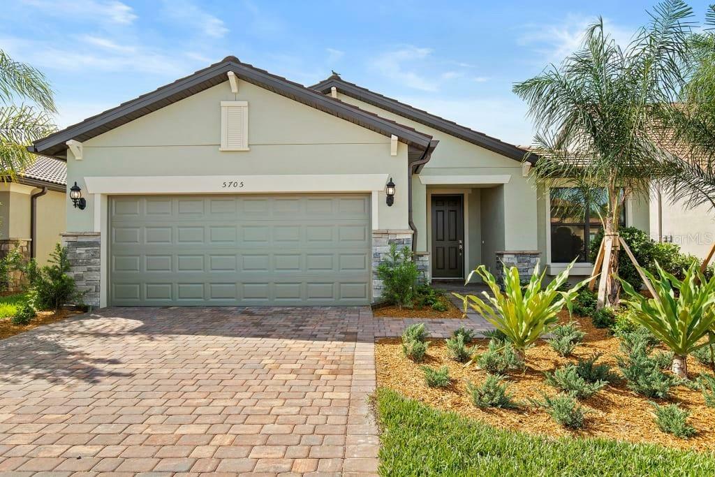 Property Photo:  5705 Sweet Leaf Way  FL 34238 