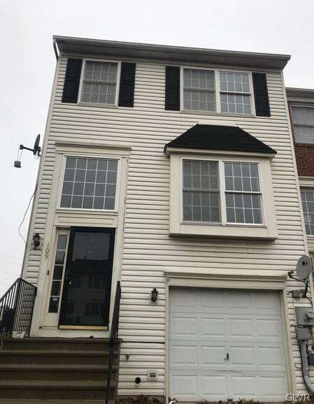 Property Photo:  109 Oak Street  PA 18017 