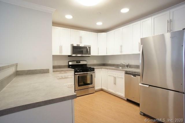 Property Photo:  747 Belden Avenue 2E  CT 06850 