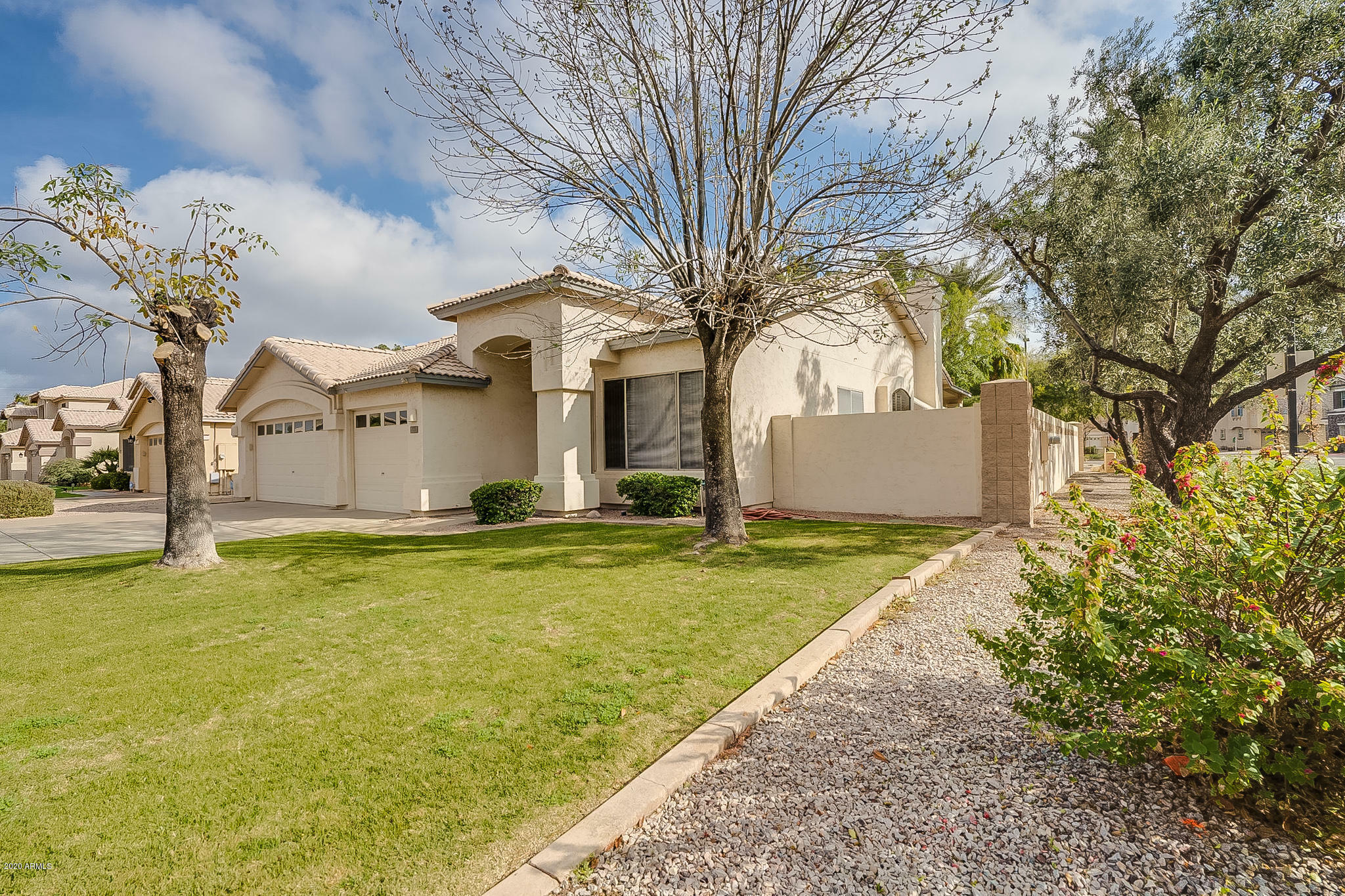 Property Photo:  721 N Ocotillo Lane  AZ 85233 