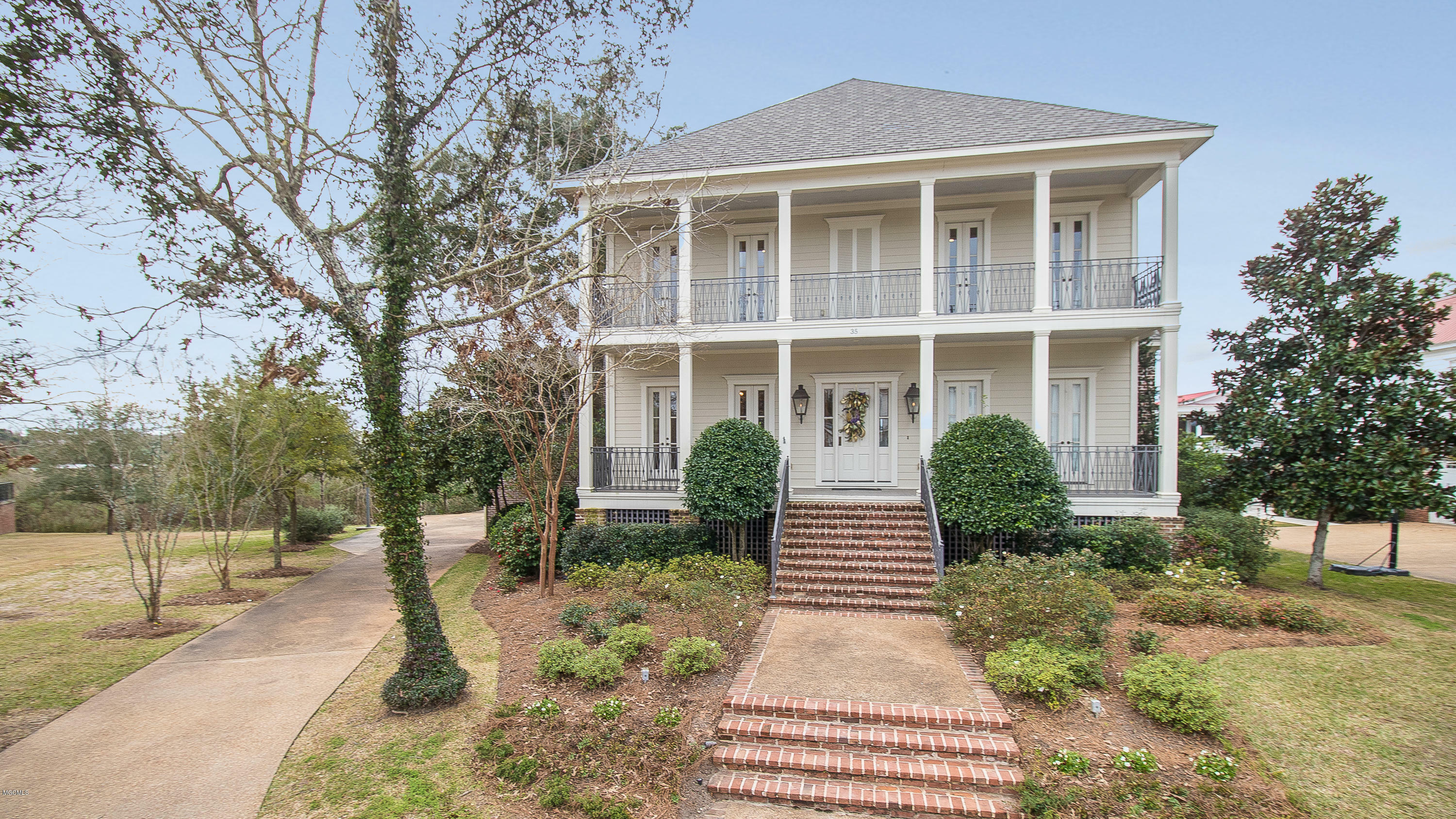 Property Photo: 35 Shoreline Lane MS 39503