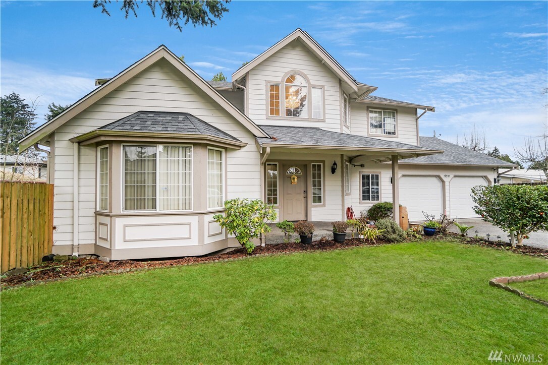Property Photo: 19931 Military Rd S WA 98188