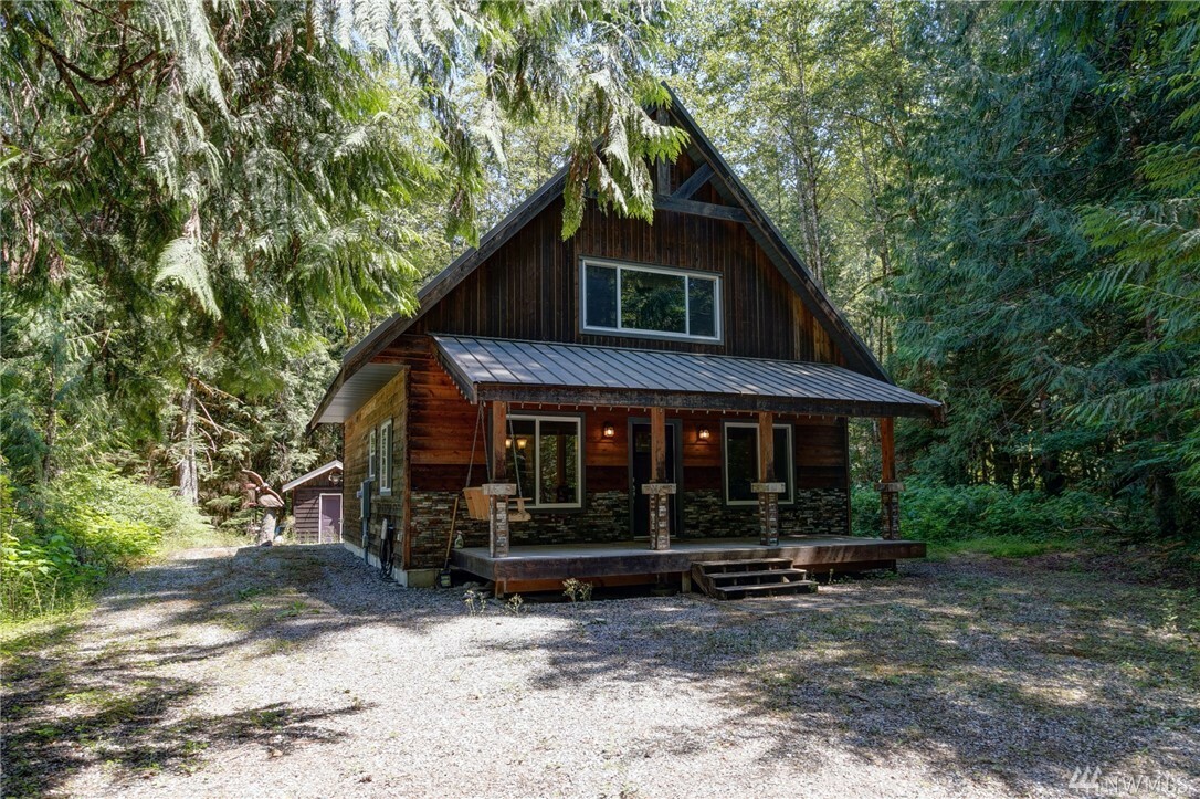 Property Photo:  19008 Glacier Rim Dr  WA 98224 