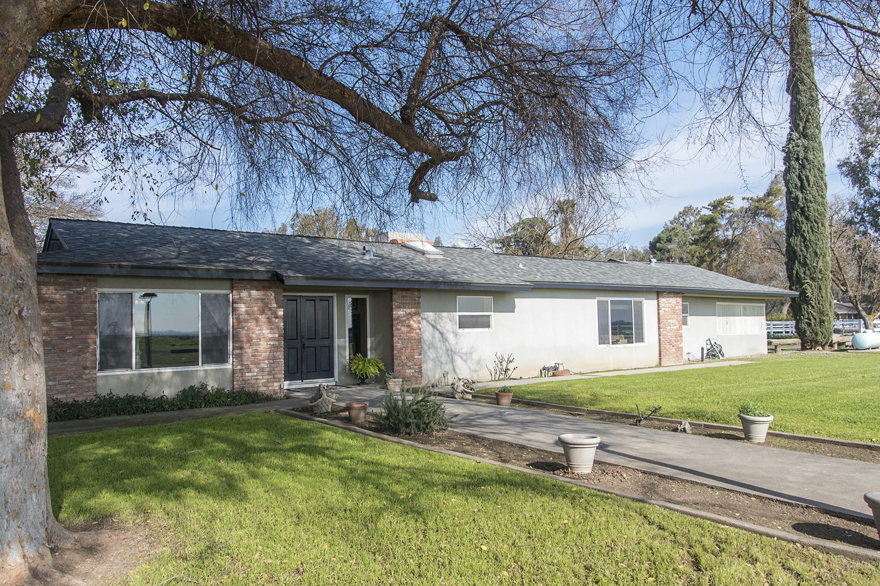 Property Photo:  9772 Elder Avenue  CA 93230 