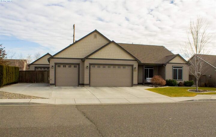 6201 Coventry Lane  Pasco WA 99352 photo