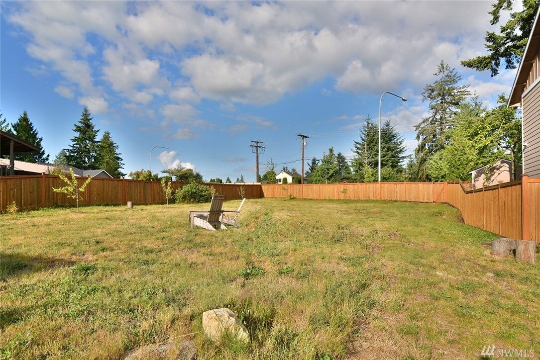 Property Photo:  2030 NE Laurie Vei Lp  WA 98370 