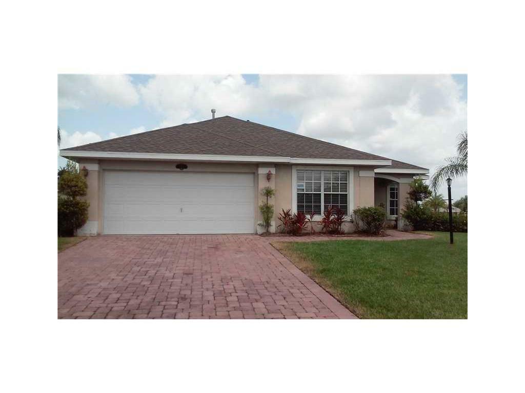 Property Photo:  5310 Valencia Lane SW  FL 32968 