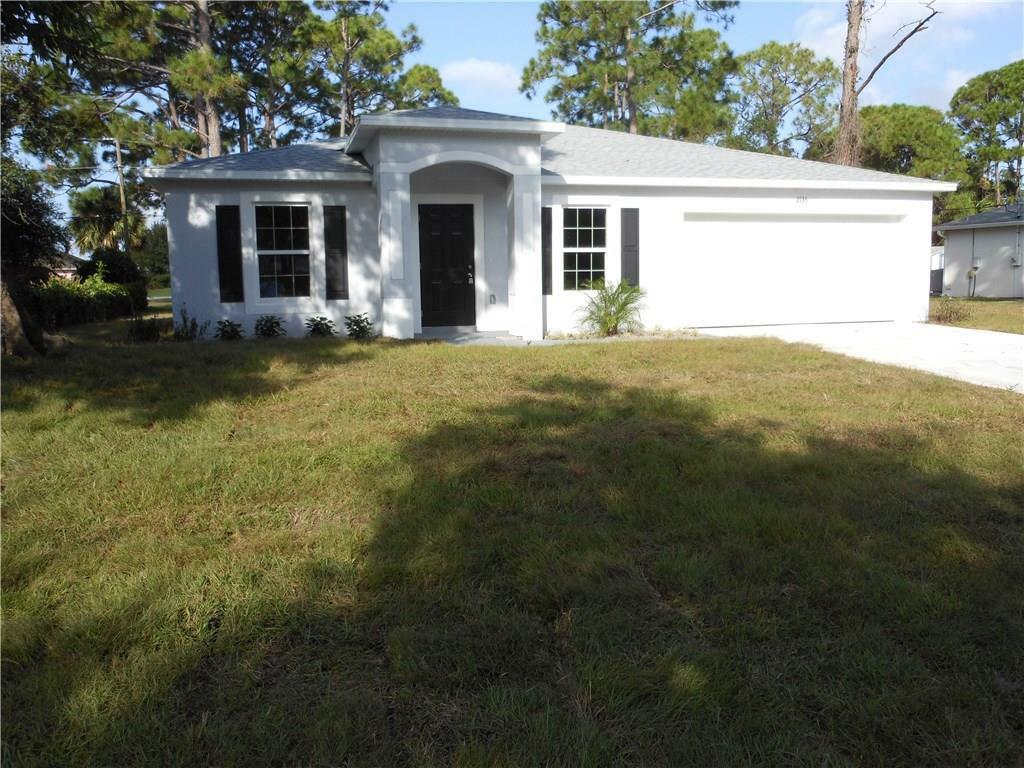 Property Photo: 2135 19th Avenue SW FL 32962