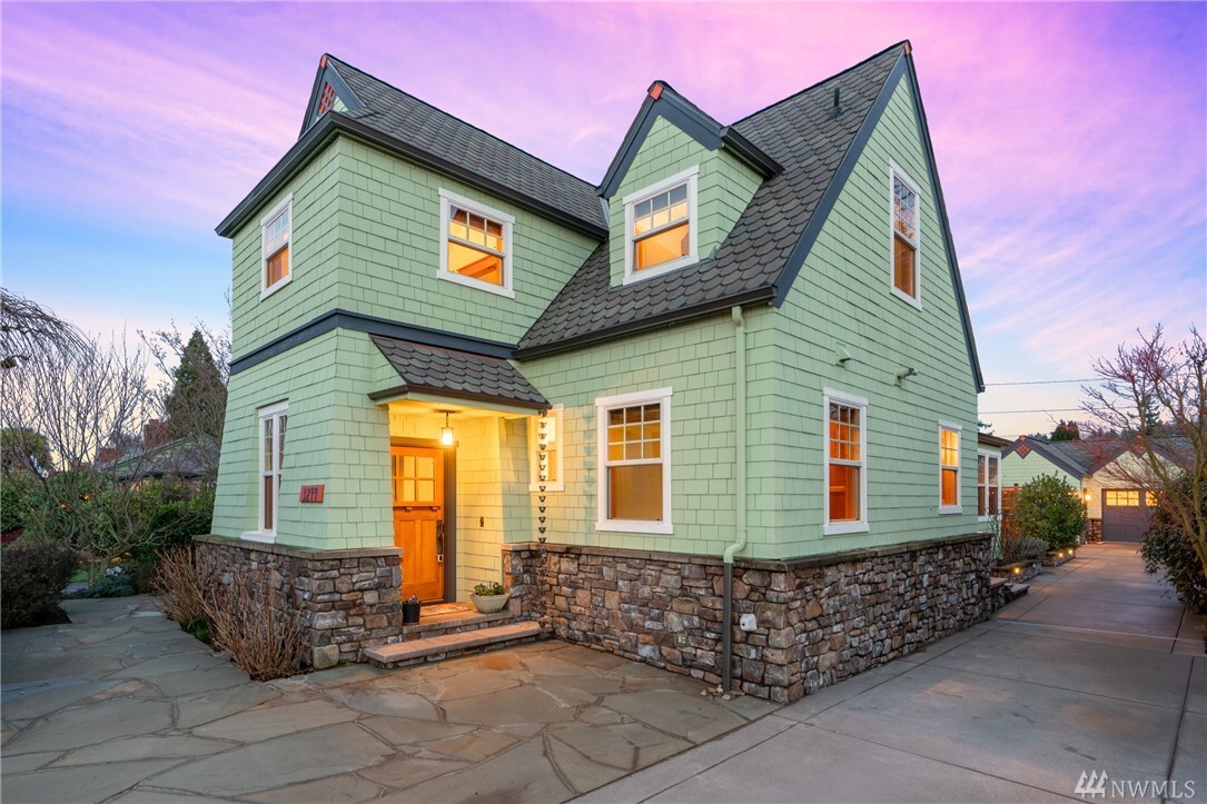 Property Photo: 3244 64th Avenue SW WA 98116