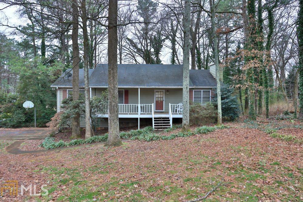 Property Photo:  135 Sequoyah Cir  GA 30115 