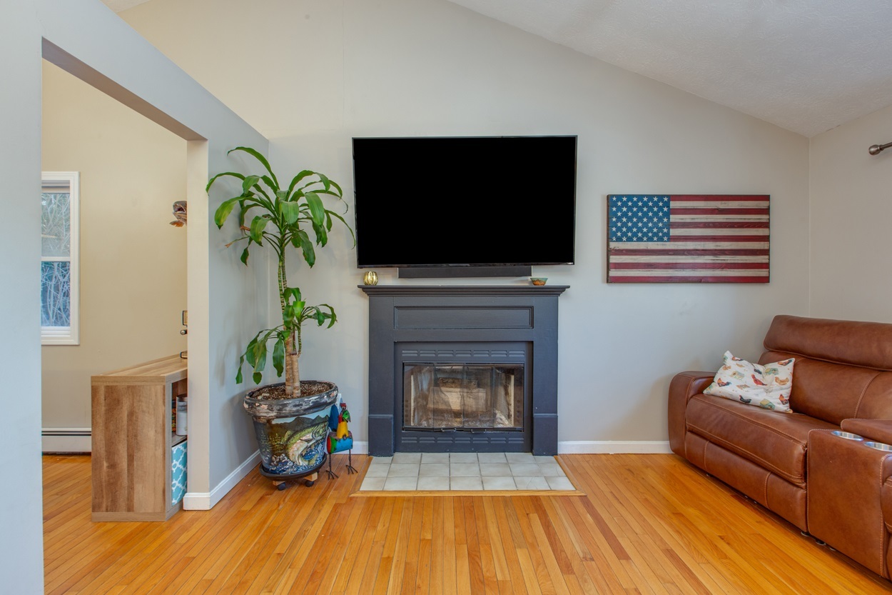 Property Photo: 264 High Range Road NH 03053