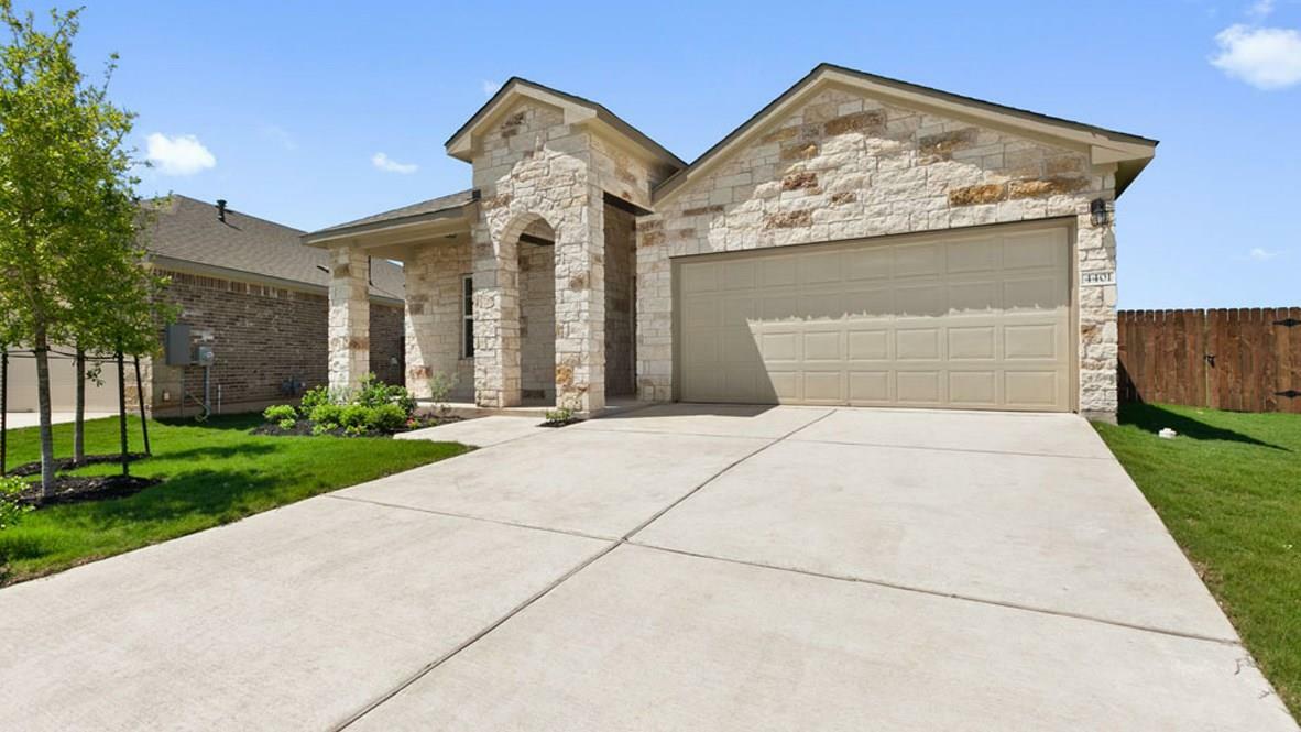 Property Photo:  4401 Lobo Landing Lane  TX 78628 