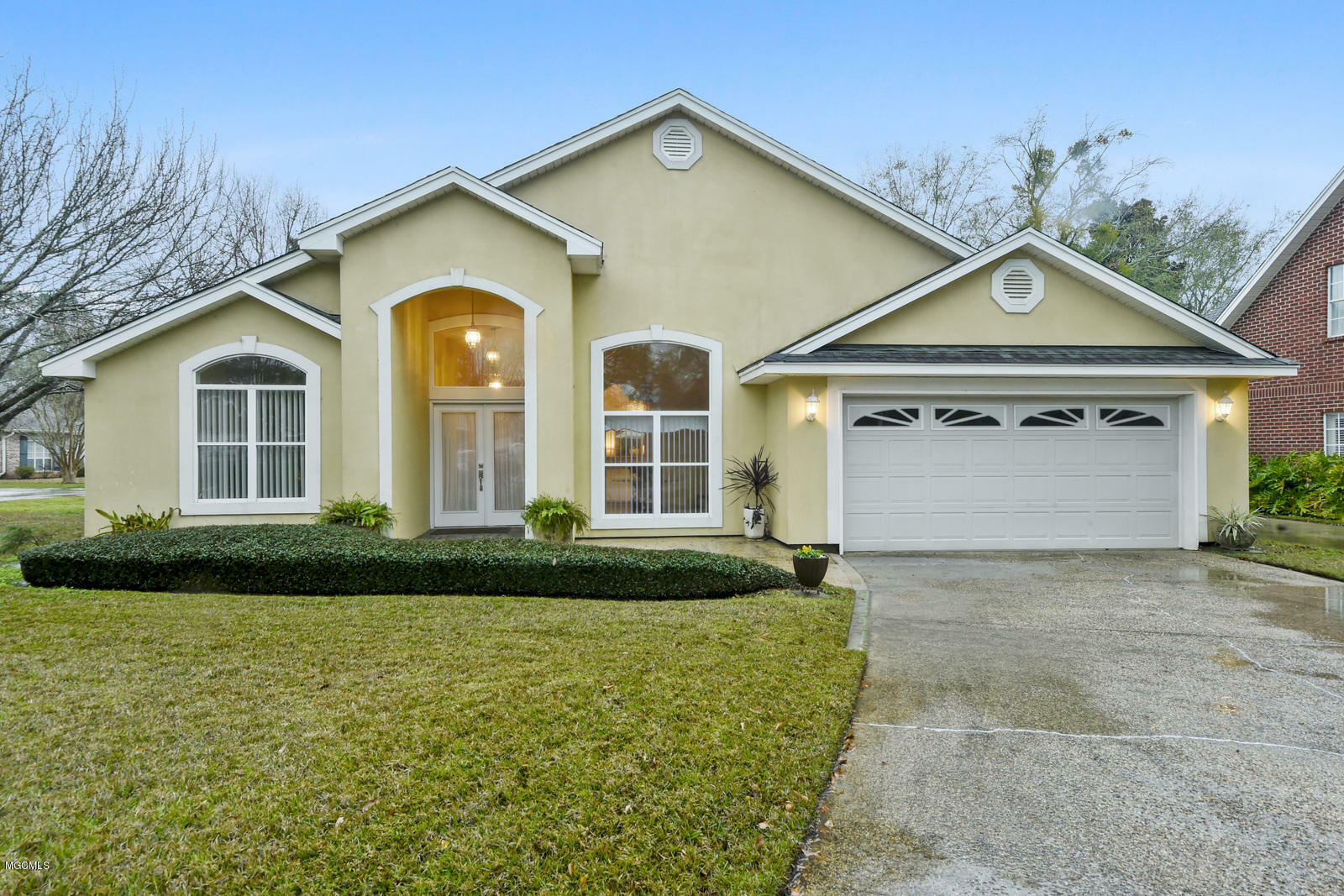 Property Photo:  2559 Rue Palafox  MS 39531 