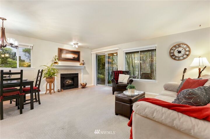 Property Photo: 9824 NE 142nd Place D101 WA 98034