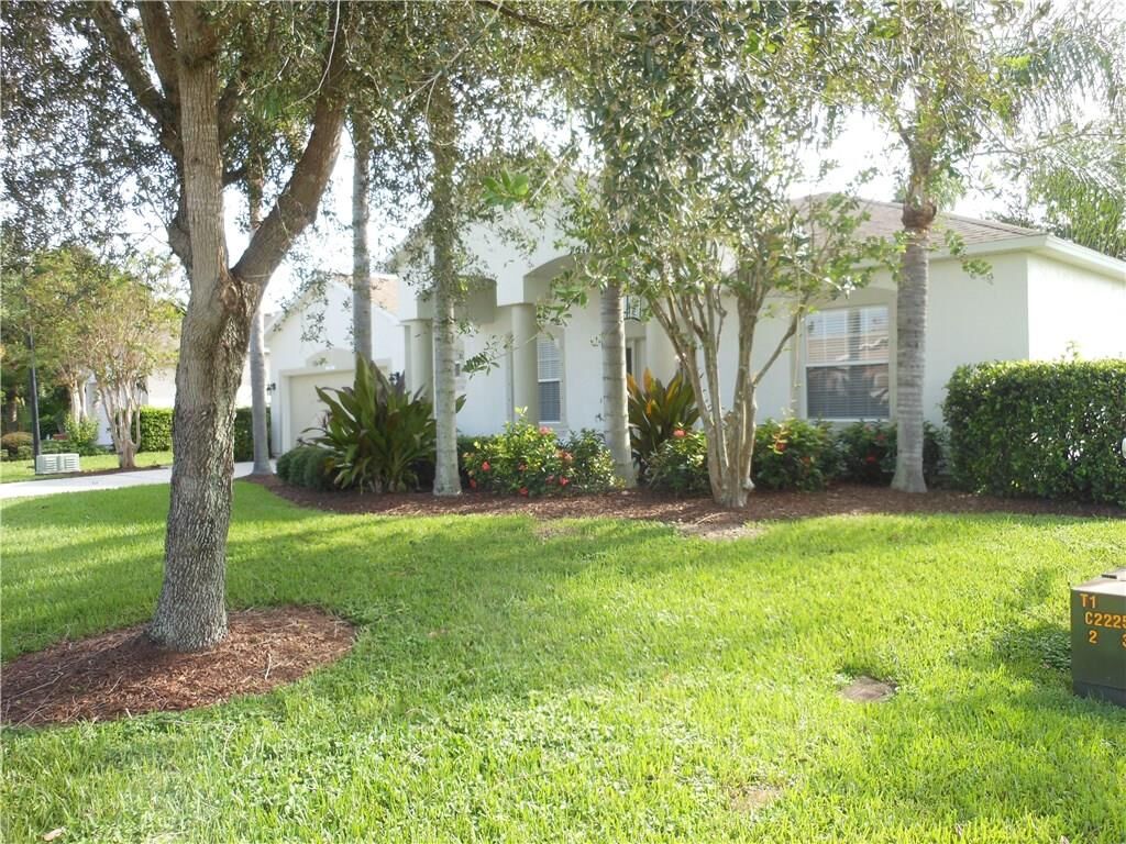 Property Photo: 130 36th Court SW FL 32968