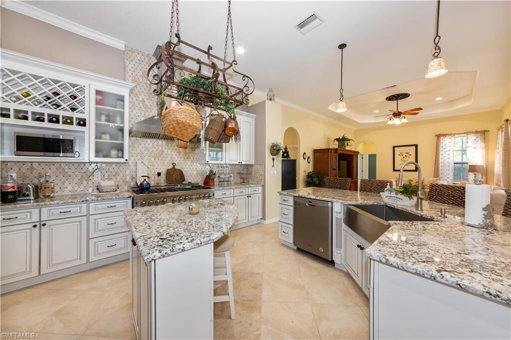 Property Photo:  14816 Indigo Lakes Cir  FL 34119 