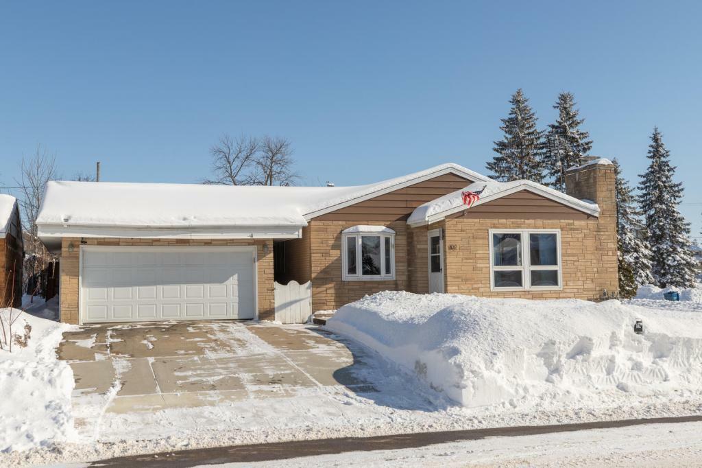 Property Photo:  102 5th Avenue NW  MN 55944 