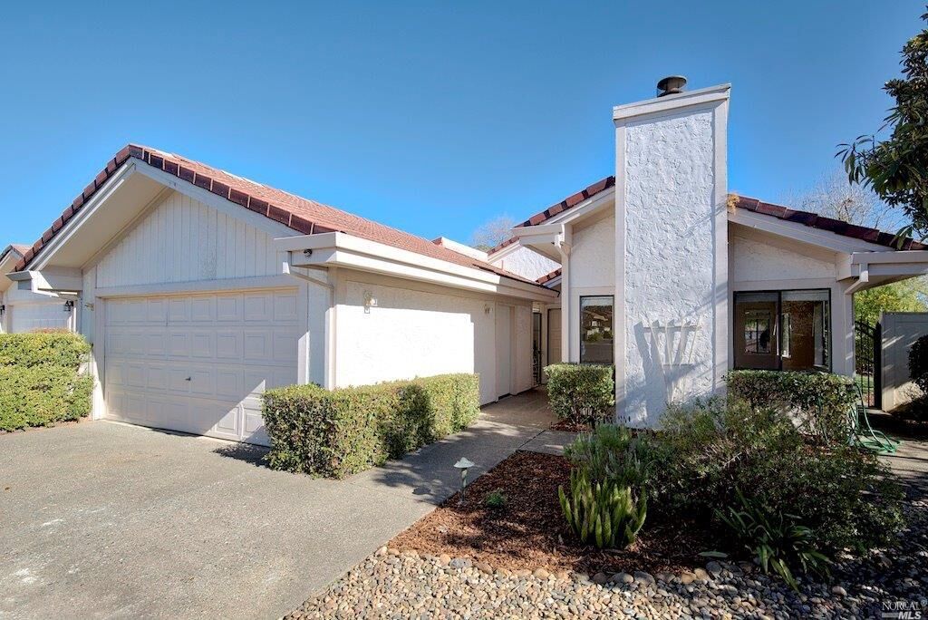 Property Photo: 6 Holstrom Circle CA 94947