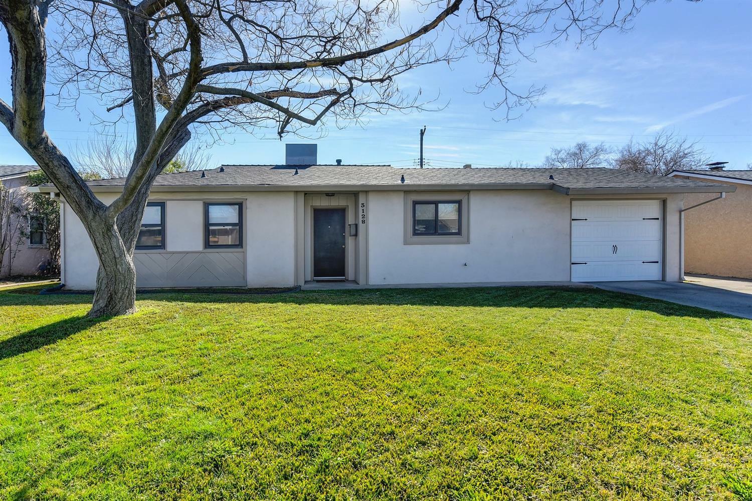 Property Photo: 3128 Somerset Road CA 95864