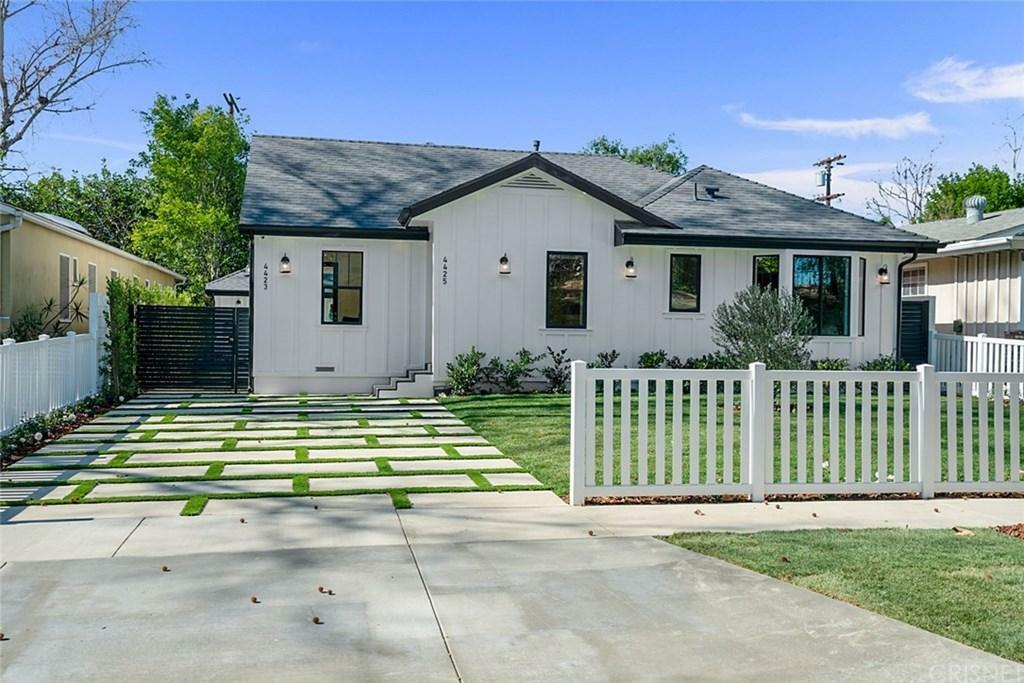 Property Photo:  4425 Van Noord Avenue  CA 91604 