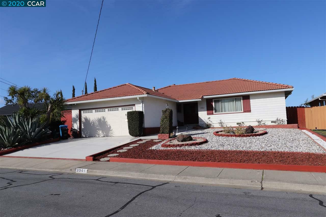 Property Photo:  3301 Adelaide Way  CA 94002 