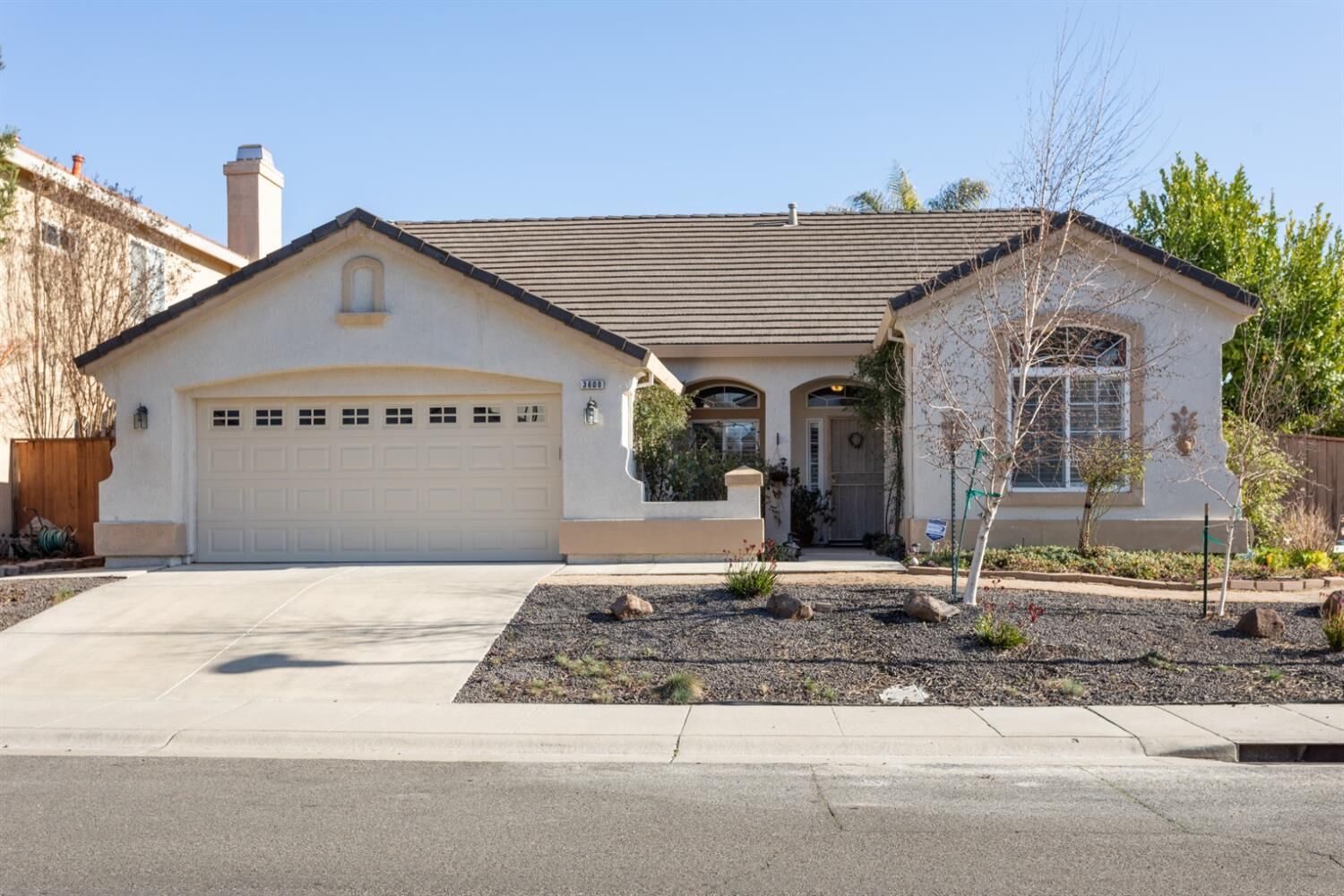 Property Photo: 3600 Viader Way CA 95834